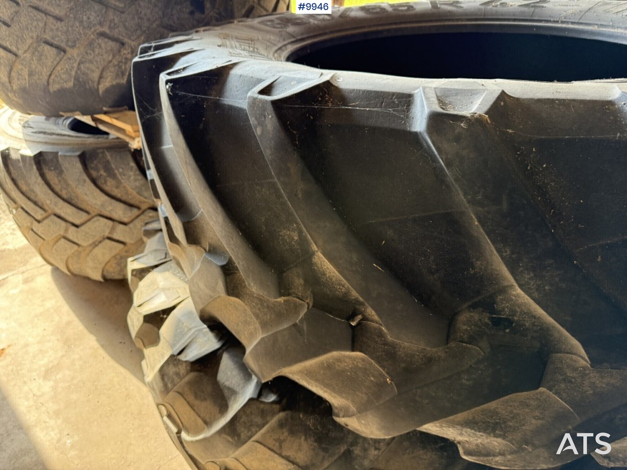 2 tires for tractor Pirelli 650/65R42 - Dæk for Traktor: billede 3 2 tires for tractor Pirelli 650/65R42 - Dæk for Traktor: billede 3