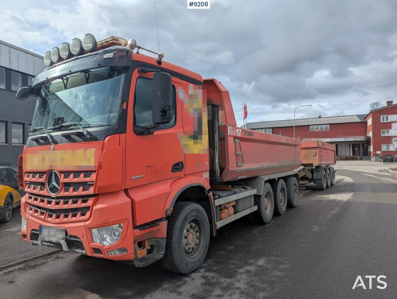 Dump / dozer truck Mercedes Benz Arocs 3251 8X4 - Tipvogn lastbil: billede 2 Dump / dozer truck Mercedes Benz Arocs 3251 8X4 - Tipvogn lastbil: billede 2