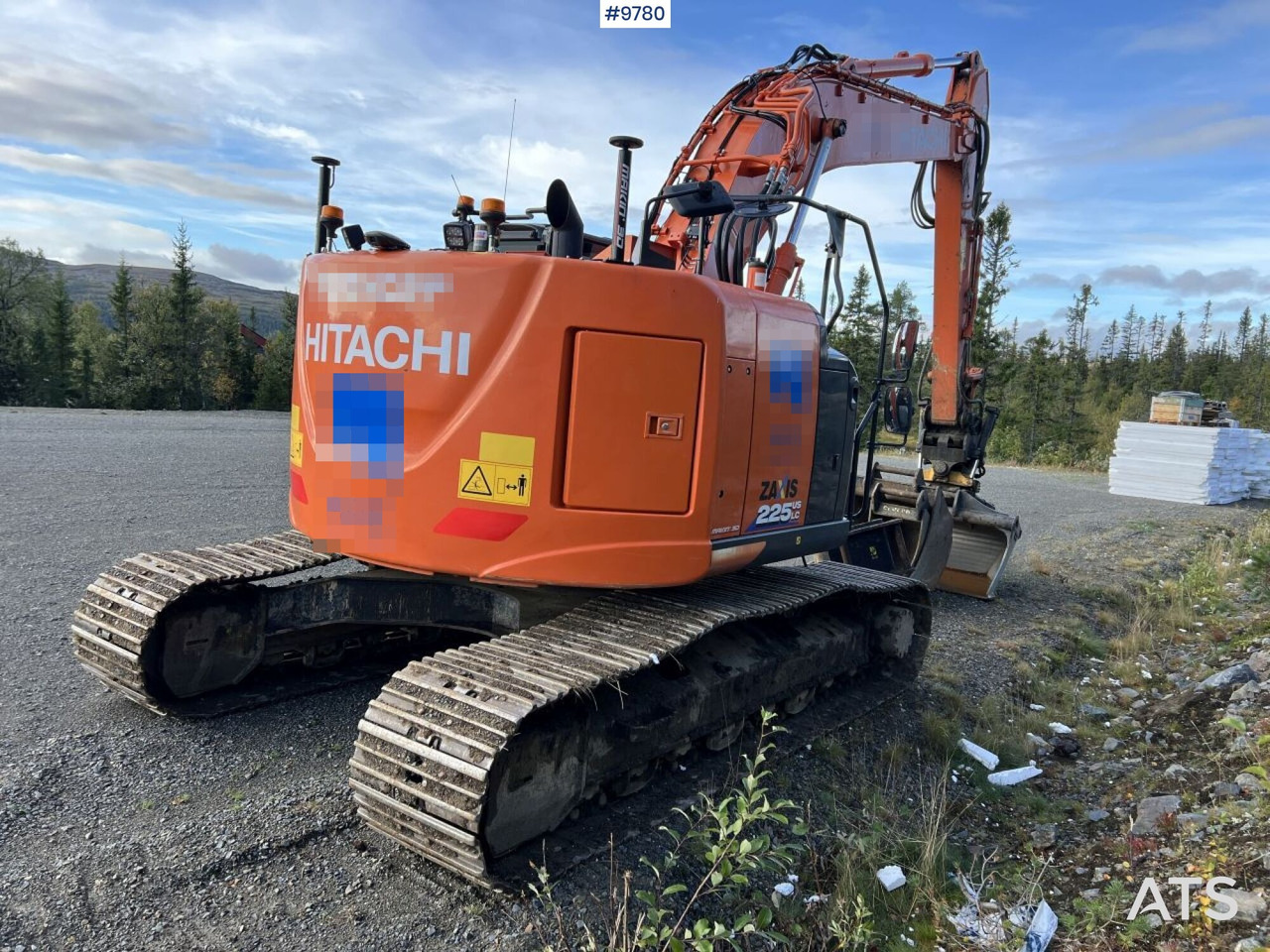 Hitachi ZX 225 US LC-L with excavation system and attachments - Bæltegravemaskine: billede 4 Hitachi ZX 225 US LC-L with excavation system and attachments - Bæltegravemaskine: billede 4