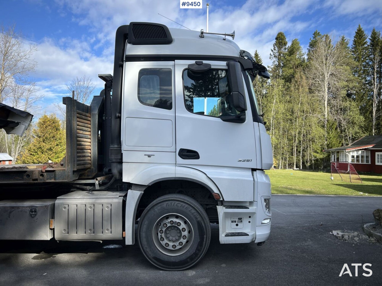 Leje en Mercedes Benz Arocs 3251 Tridem Hooklift, flatbed and concrete rotator Mercedes Benz Arocs 3251 Tridem Hooklift, flatbed and concrete rotator: billede 12 Leje en Mercedes Benz Arocs 3251 Tridem Hooklift, flatbed and concrete rotator Mercedes Benz Arocs 3251 Tridem Hooklift, flatbed and concrete rotator: billede 12