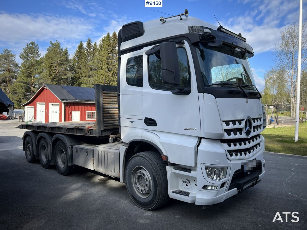 Leje en Mercedes Benz Arocs 3251 Tridem Hooklift, flatbed and concrete rotator Mercedes Benz Arocs 3251 Tridem Hooklift, flatbed and concrete rotator: billede 11 Leje en Mercedes Benz Arocs 3251 Tridem Hooklift, flatbed and concrete rotator Mercedes Benz Arocs 3251 Tridem Hooklift, flatbed and concrete rotator: billede 11