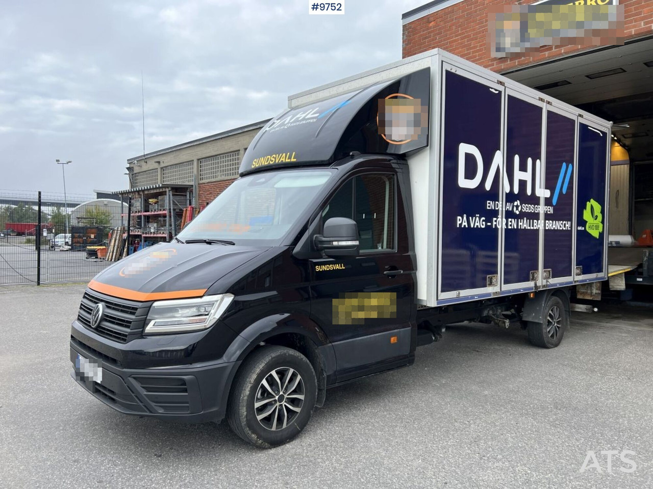 Volkswagen Crafter with tail lift - Varebil med kasse: billede 1 Volkswagen Crafter with tail lift - Varebil med kasse: billede 1