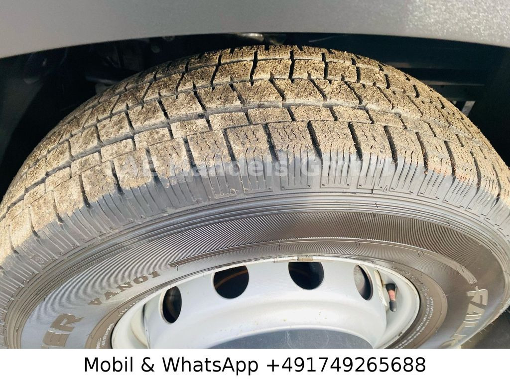 Varebil med kasse Iveco Daily 72-210 Hi-Matic*ACC/LDW/LBW/AeroLine-Sleep Iveco Daily 72-210 Hi-Matic*ACC/LDW/LBW/AeroLine-Sleep: billede 17 Varebil med kasse Iveco Daily 72-210 Hi-Matic*ACC/LDW/LBW/AeroLine-Sleep Iveco Daily 72-210 Hi-Matic*ACC/LDW/LBW/AeroLine-Sleep: billede 17