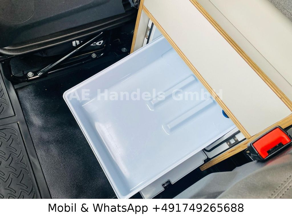 Varebil med kasse Iveco Daily 72-210 Hi-Matic*ACC/LDW/LBW/AeroLine-Sleep Iveco Daily 72-210 Hi-Matic*ACC/LDW/LBW/AeroLine-Sleep: billede 23 Varebil med kasse Iveco Daily 72-210 Hi-Matic*ACC/LDW/LBW/AeroLine-Sleep Iveco Daily 72-210 Hi-Matic*ACC/LDW/LBW/AeroLine-Sleep: billede 23