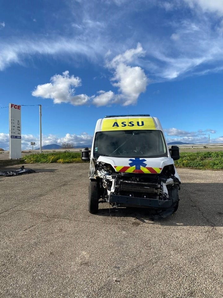 Fiat LES DAUPHINS/DUCATO TORINO 2.3M-Jet 160 endommagée - Ambulance: billede 2 Fiat LES DAUPHINS/DUCATO TORINO 2.3M-Jet 160 endommagée - Ambulance: billede 2