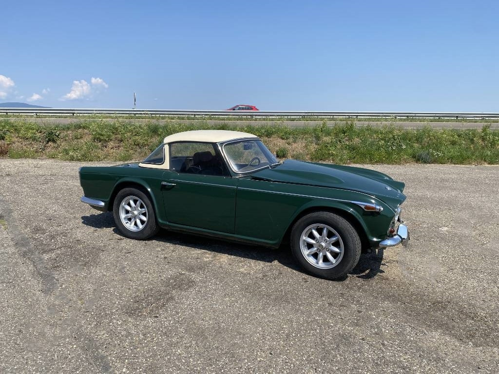 Triumph TR4-A + Hard Top / OldTimer endommagé - Bil: billede 3 Triumph TR4-A + Hard Top / OldTimer endommagé - Bil: billede 3