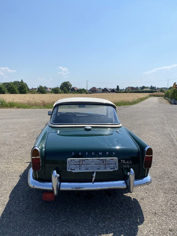 Triumph TR4-A + Hard Top / OldTimer endommagé - Bil: billede 5 Triumph TR4-A + Hard Top / OldTimer endommagé - Bil: billede 5