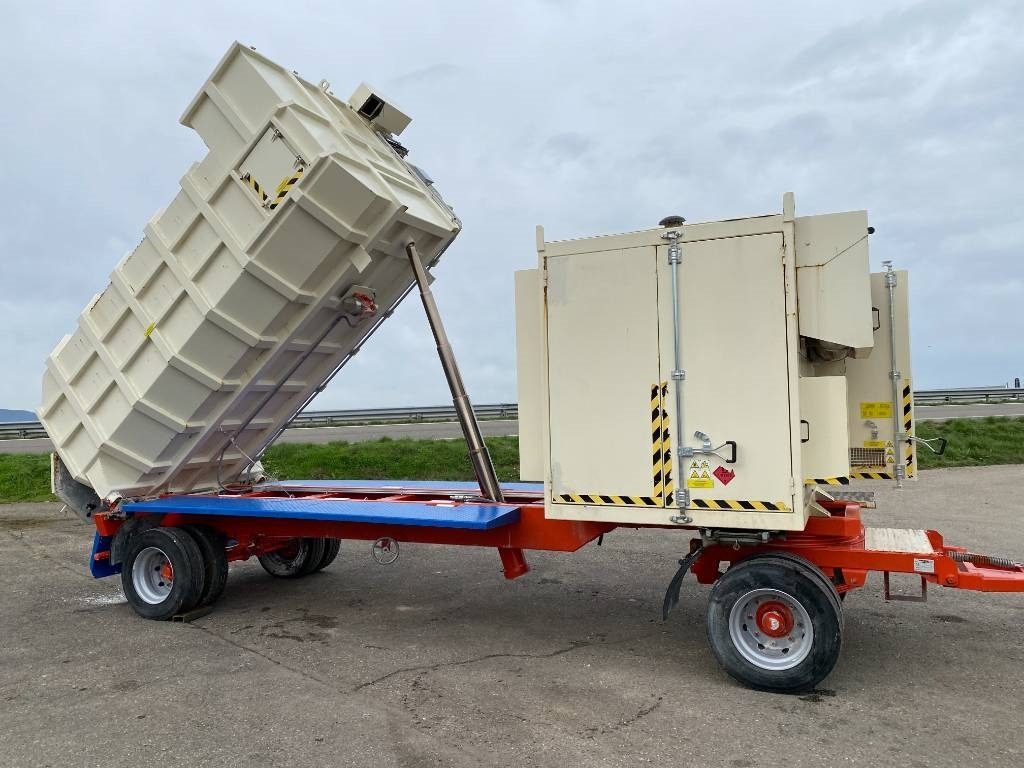 UNIVAC ASPIRATEUR MOBILE UNIVAC SC90DAV9AR-C - Utility/ Speciel maskine: billede 4 UNIVAC ASPIRATEUR MOBILE UNIVAC SC90DAV9AR-C - Utility/ Speciel maskine: billede 4