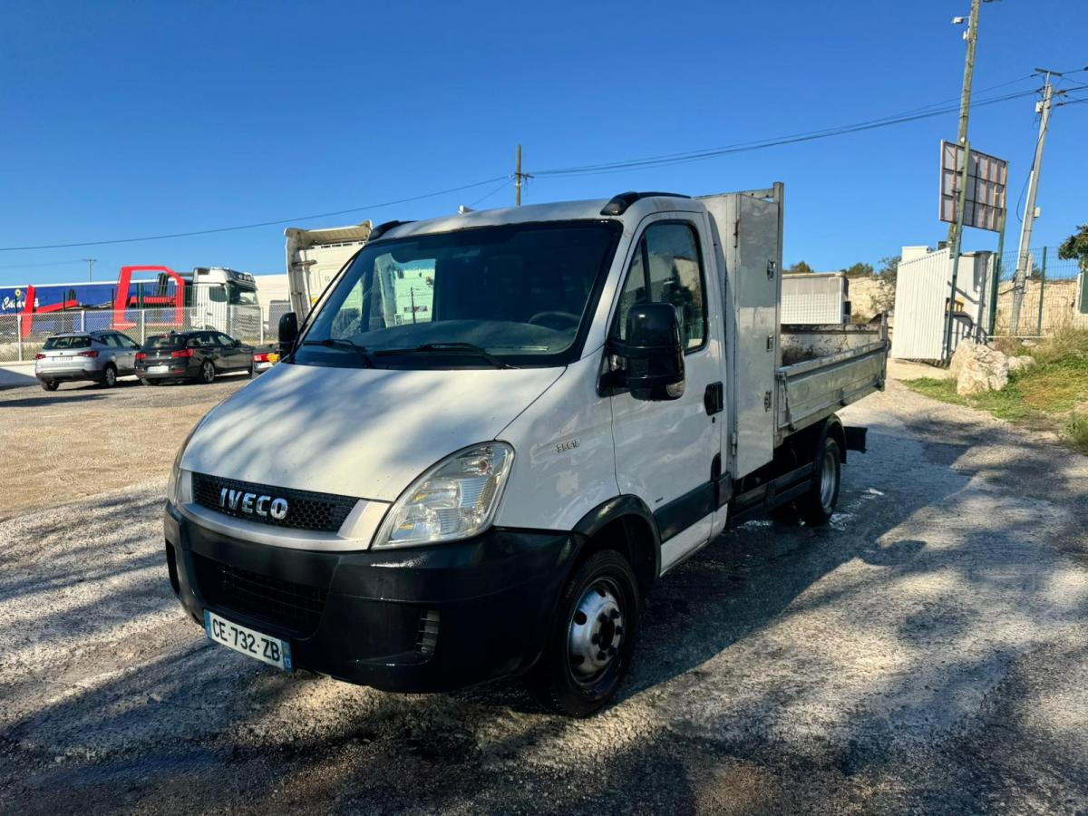 Iveco Daily 35C12 - Ladbil med tip: billede 3 Iveco Daily 35C12 - Ladbil med tip: billede 3
