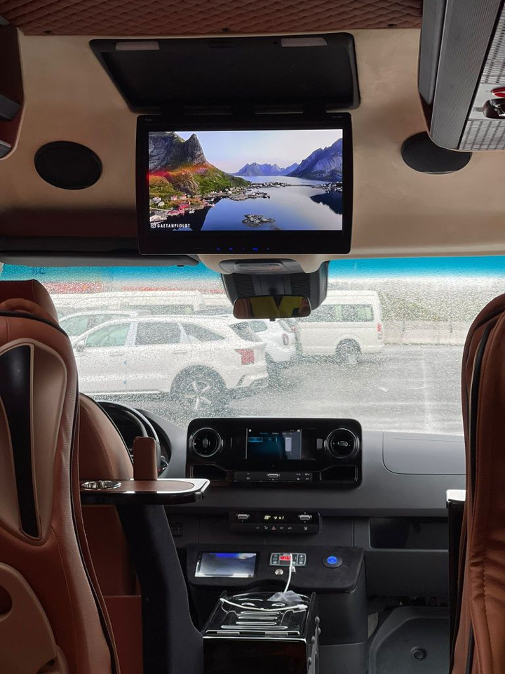 Leje en Mercedes Sprinter 519 CDI 2.2L Diesel Automatic VIP Mercedes Sprinter 519 CDI 2.2L Diesel Automatic VIP: billede 14