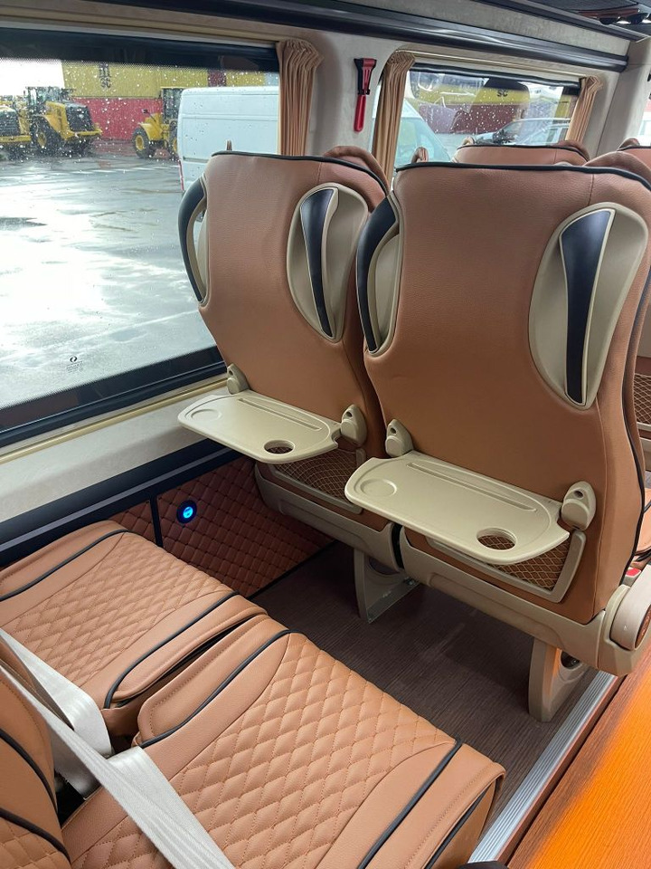 Leje en Mercedes Sprinter 519 CDI 2.2L Diesel Automatic VIP Mercedes Sprinter 519 CDI 2.2L Diesel Automatic VIP: billede 17