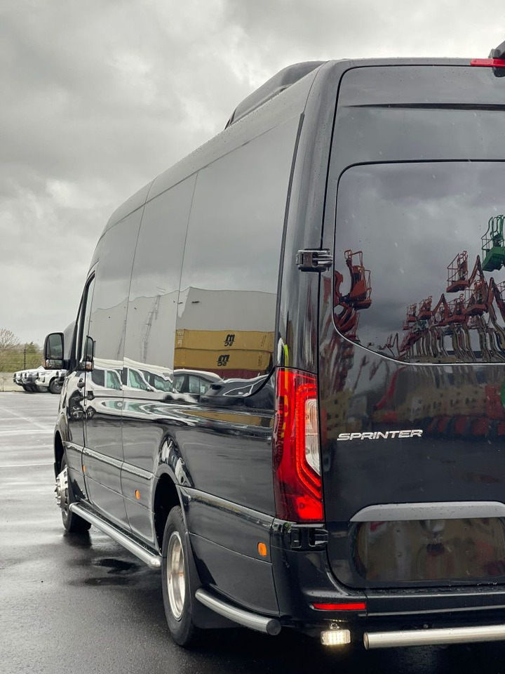 Leje en Mercedes Sprinter 519 CDI 2.2L Diesel Automatic VIP Mercedes Sprinter 519 CDI 2.2L Diesel Automatic VIP: billede 6