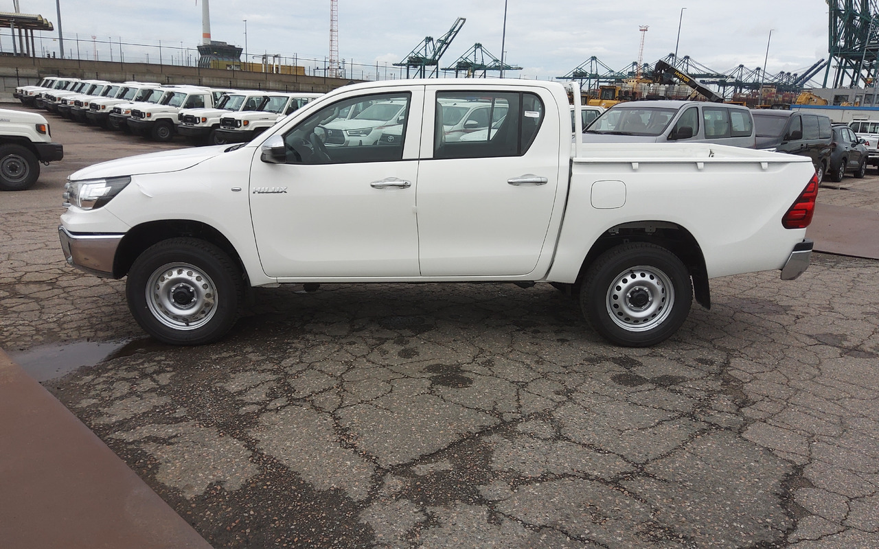 Toyota Hilux / Revo Pick-up double cabin pack security 2.4L Turbo Diesel Manual - Pickup: billede 3 Toyota Hilux / Revo Pick-up double cabin pack security 2.4L Turbo Diesel Manual - Pickup: billede 3