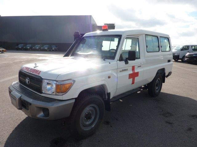 Toyota Land Cruiser 78 Metal top hzj 78 ambulance 4.2L Diesel Manual - SUV: billede 1 Toyota Land Cruiser 78 Metal top hzj 78 ambulance 4.2L Diesel Manual - SUV: billede 1