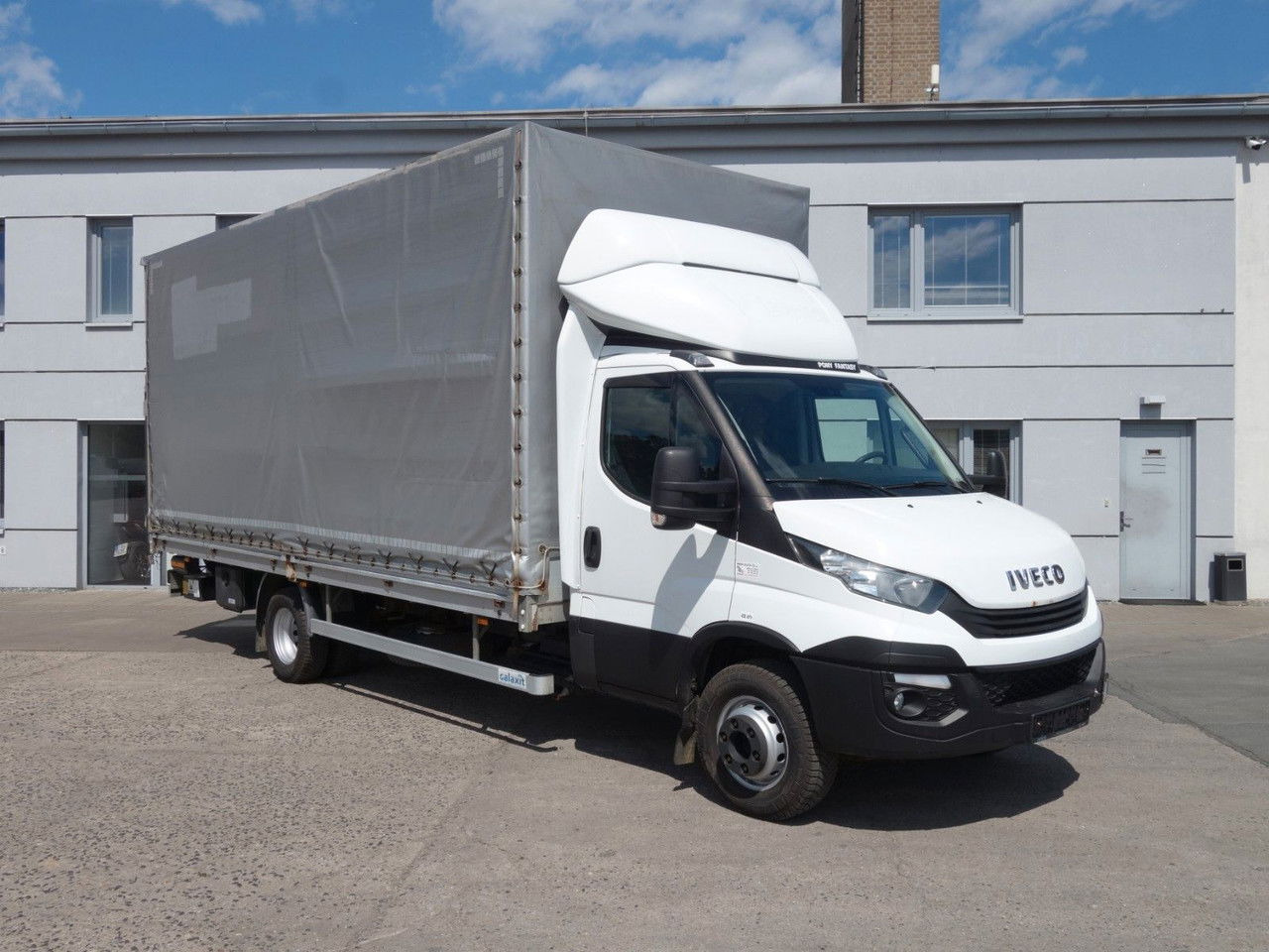 Iveco Daily 70 70C18 mit LBW - Lastbil med presenning: billede 2 Iveco Daily 70 70C18 mit LBW - Lastbil med presenning: billede 2