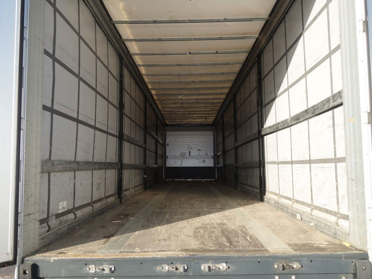 Gardintrailer Schwarzmüller SPA 3/E Standard, 1 Achse, SAF SPA 3/E Standard, 1 Achse, SAF: billede 6 Gardintrailer Schwarzmüller SPA 3/E Standard, 1 Achse, SAF SPA 3/E Standard, 1 Achse, SAF: billede 6