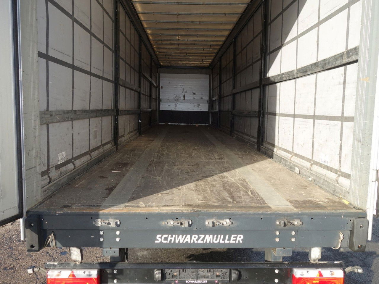 Gardintrailer Schwarzmüller SPA 3/E Standard, 1 Achse, SAF SPA 3/E Standard, 1 Achse, SAF: billede 8 Gardintrailer Schwarzmüller SPA 3/E Standard, 1 Achse, SAF SPA 3/E Standard, 1 Achse, SAF: billede 8