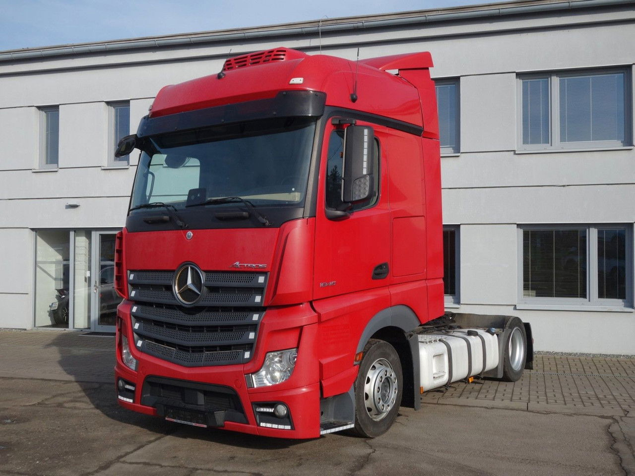 Mercedes-Benz Actros 1845 Lsnrl, Lowdeck, Standklima, 2 Stk. - Trækker: billede 1 Mercedes-Benz Actros 1845 Lsnrl, Lowdeck, Standklima, 2 Stk. - Trækker: billede 1