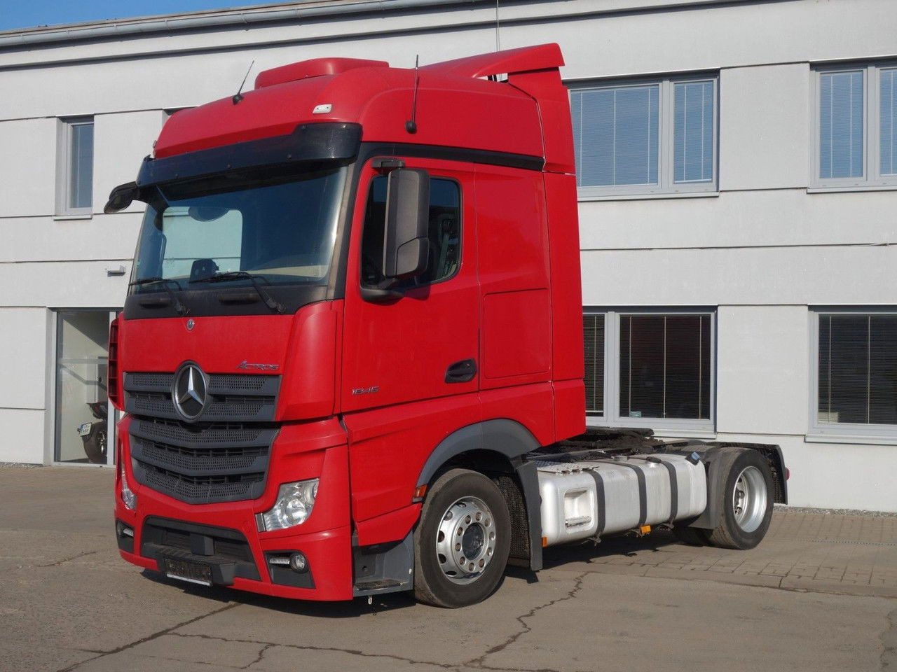 Mercedes-Benz Actros 1845 Lsnrl, Lowdeck, Standklima - Trækker: billede 1 Mercedes-Benz Actros 1845 Lsnrl, Lowdeck, Standklima - Trækker: billede 1