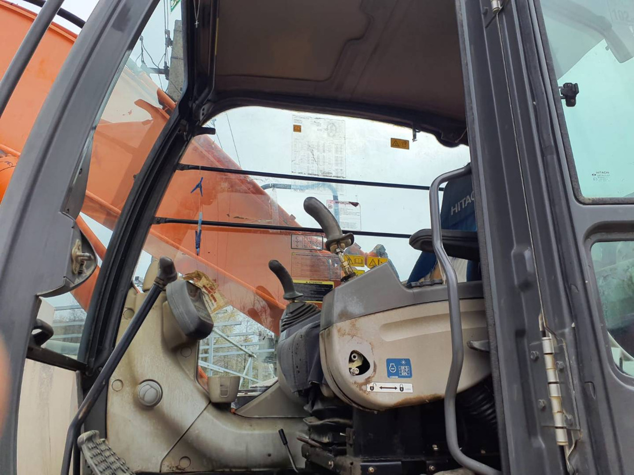 Leje en HITACHI ZX2400N-3 HITACHI ZX2400N-3: billede 14