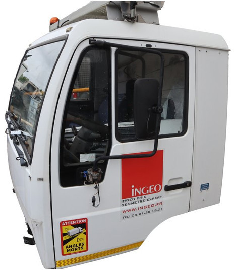 MAN F20L51 L2000 81.60000-7690 - Førerhus og interiør for Lastbil: billede 2 MAN F20L51 L2000 81.60000-7690 - Førerhus og interiør for Lastbil: billede 2