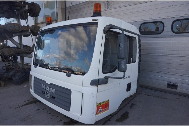 MAN F99L17 TGA 81.60000-7838 - Førerhus og interiør for Lastbil: billede 3 MAN F99L17 TGA 81.60000-7838 - Førerhus og interiør for Lastbil: billede 3