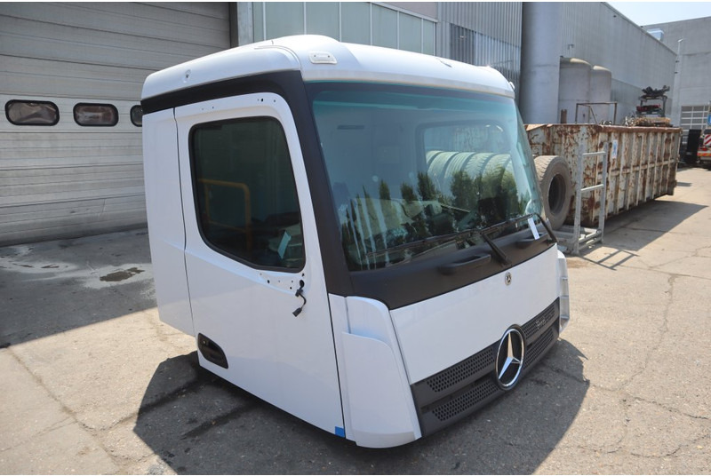 Mercedes-Benz AROCS M-CAB CLASSICSPACE 2.3 M - Førerhus og interiør for Lastbil: billede 3 Mercedes-Benz AROCS M-CAB CLASSICSPACE 2.3 M - Førerhus og interiør for Lastbil: billede 3