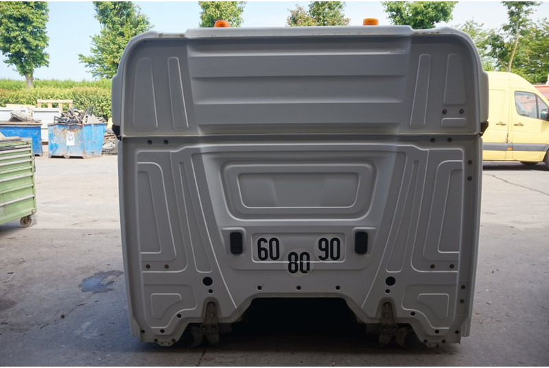 Mercedes-Benz L-STREAMSPACE 2.3MM 320 TUNNEL - Førerhus og interiør for Lastbil: billede 4 Mercedes-Benz L-STREAMSPACE 2.3MM 320 TUNNEL - Førerhus og interiør for Lastbil: billede 4