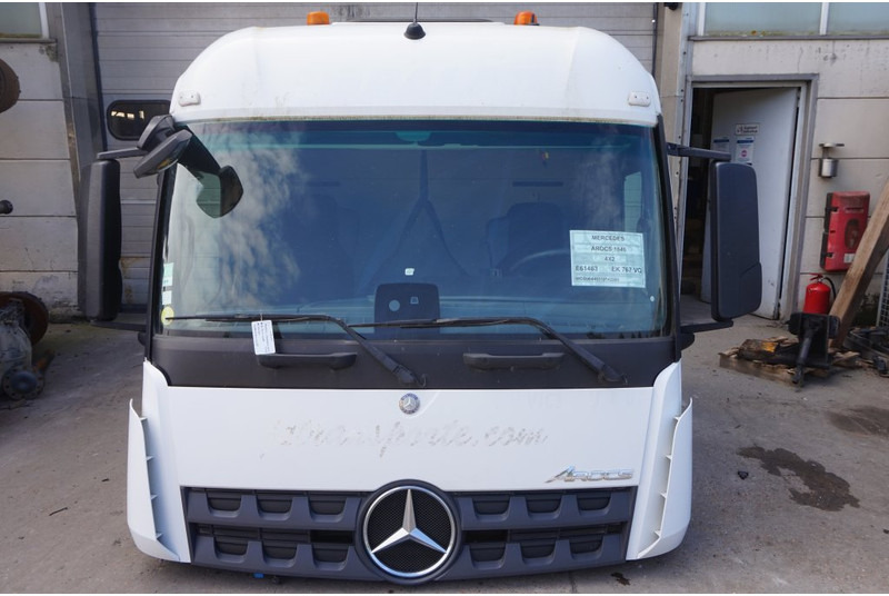 Mercedes-Benz L-STREAMSPACE 2.3MM 320 TUNNEL - Førerhus og interiør for Lastbil: billede 1 Mercedes-Benz L-STREAMSPACE 2.3MM 320 TUNNEL - Førerhus og interiør for Lastbil: billede 1