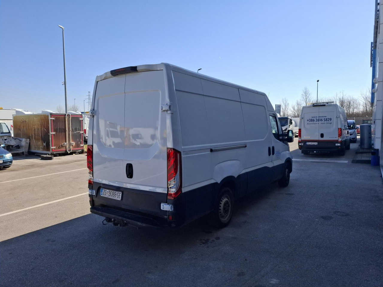 IVECO Daily 35S13 - Persontransport: billede 4 IVECO Daily 35S13 - Persontransport: billede 4