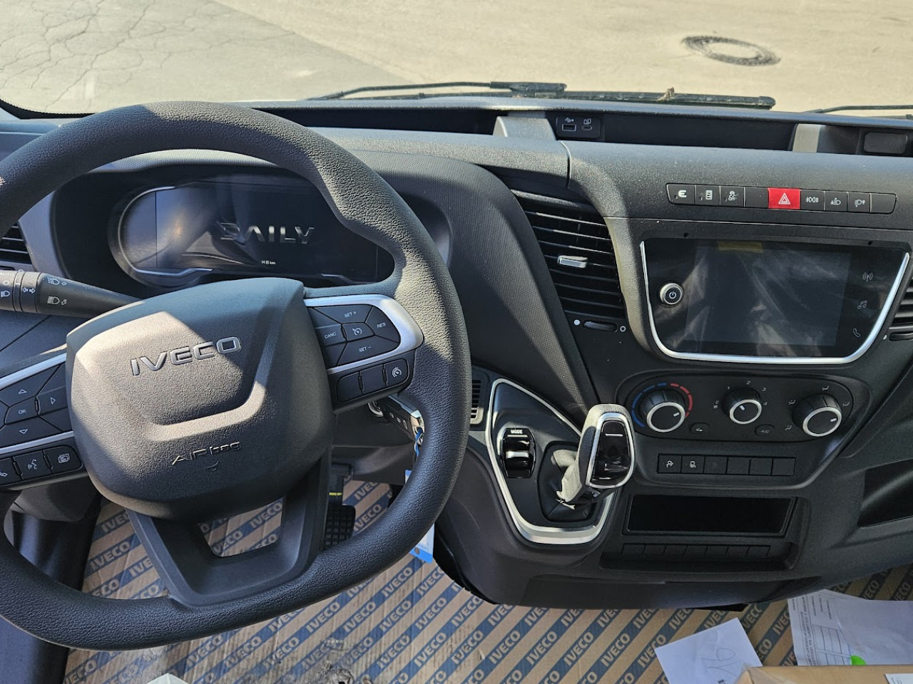 IVECO Daily 35S18H A8 - Persontransport: billede 4 IVECO Daily 35S18H A8 - Persontransport: billede 4