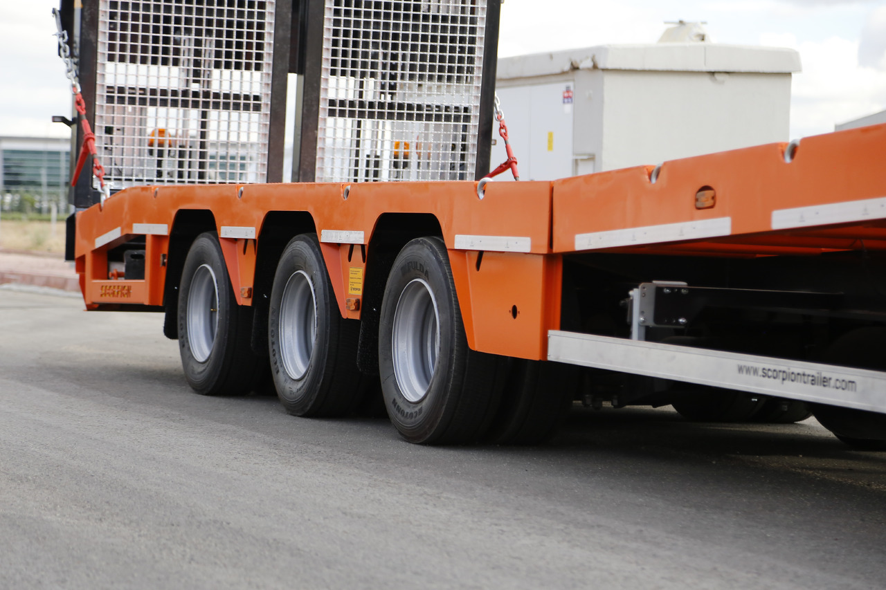 Scorpion Trailer SCORPION TRAILER 3 AXLE LOWBED SEMI TRAILER (CUSTOMIZED) - Nedbygget platform sættevogn: billede 4 Scorpion Trailer SCORPION TRAILER 3 AXLE LOWBED SEMI TRAILER (CUSTOMIZED) - Nedbygget platform sættevogn: billede 4