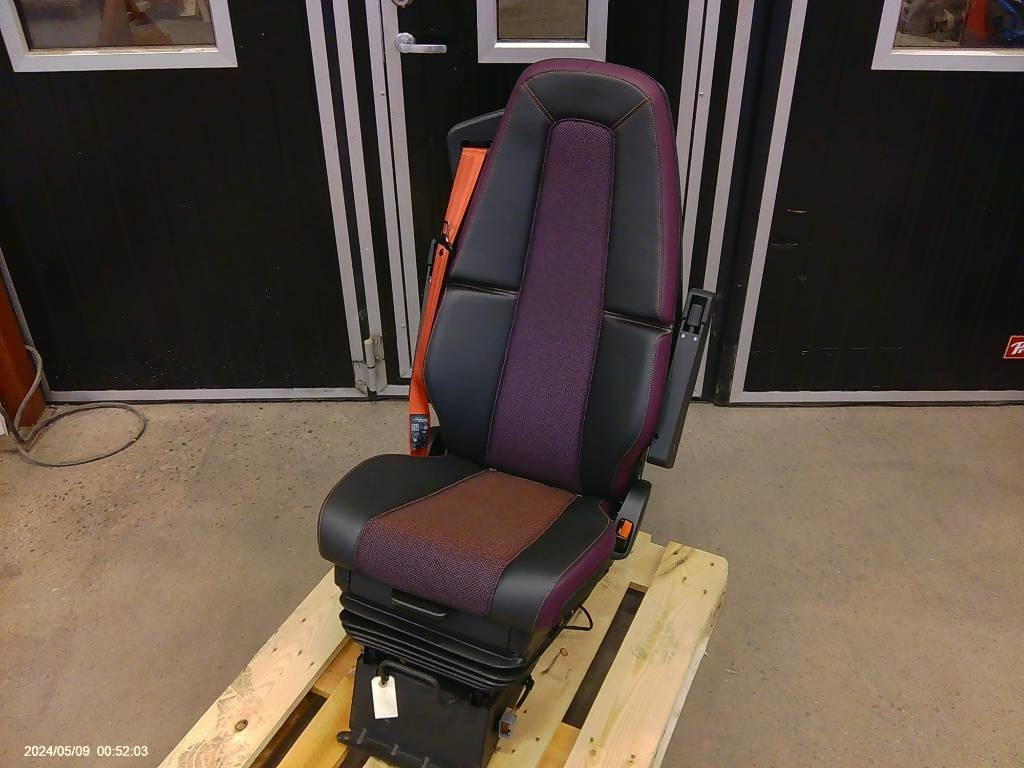 Volvo FM förarstol, 23766422 - Førerhus for Lastbil: billede 1 Volvo FM förarstol, 23766422 - Førerhus for Lastbil: billede 1