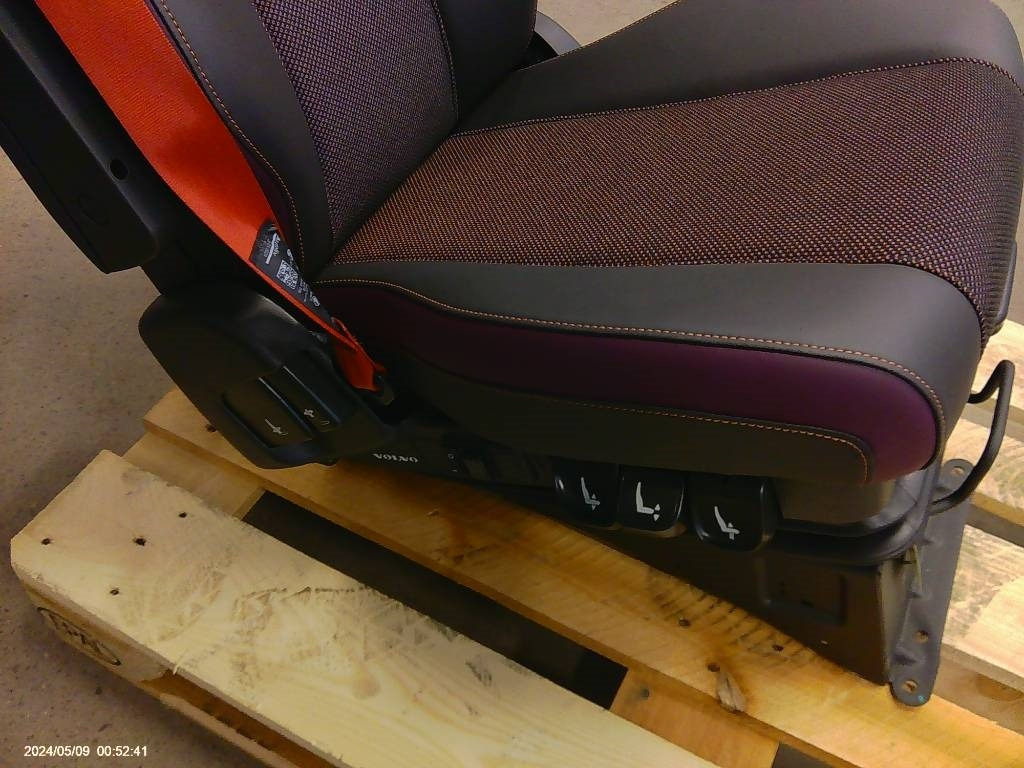 Volvo FM förarstol, 23766422 - Førerhus for Lastbil: billede 5 Volvo FM förarstol, 23766422 - Førerhus for Lastbil: billede 5