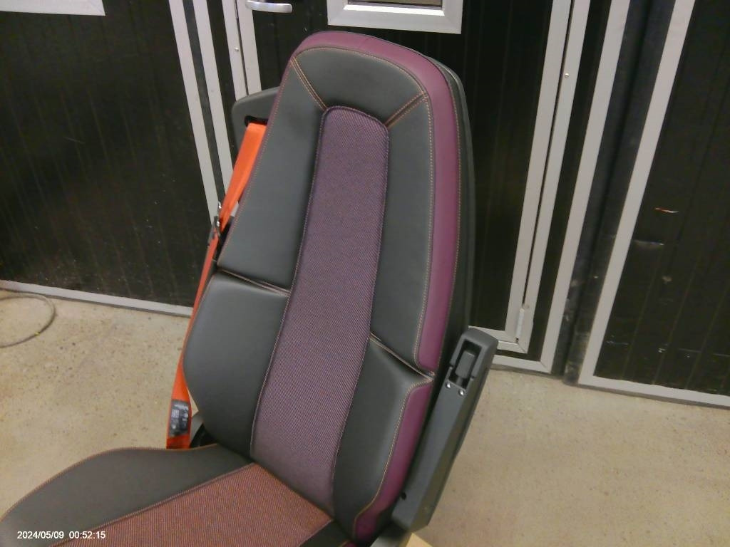 Volvo FM förarstol, 23766422 - Førerhus for Lastbil: billede 2 Volvo FM förarstol, 23766422 - Førerhus for Lastbil: billede 2