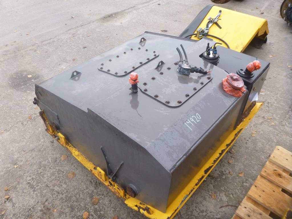 Volvo L 180 H Bränsletank, voe11154152 - Ramme/ Chassis for Entreprenørmaskin: billede 1 Volvo L 180 H Bränsletank, voe11154152 - Ramme/ Chassis for Entreprenørmaskin: billede 1