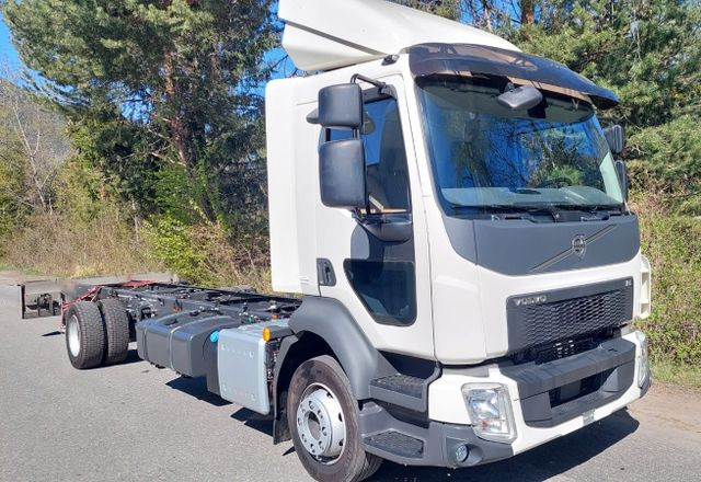 Volvo FL280 4x2, E6, Wohnwagen + 2 Pferdeplaetze Volvo FL280 4x2, E6, 7.40m Chassis, Fahrgestell - Hestetransporter: billede 4 Volvo FL280 4x2, E6, Wohnwagen + 2 Pferdeplaetze Volvo FL280 4x2, E6, 7.40m Chassis, Fahrgestell - Hestetransporter: billede 4