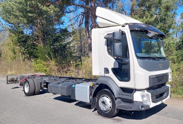 Volvo FL280 4x2, E6, Wohnwagen + 2 Pferdeplaetze Volvo FL280 4x2, E6, 7.40m Chassis, Fahrgestell - Hestetransporter: billede 3 Volvo FL280 4x2, E6, Wohnwagen + 2 Pferdeplaetze Volvo FL280 4x2, E6, 7.40m Chassis, Fahrgestell - Hestetransporter: billede 3