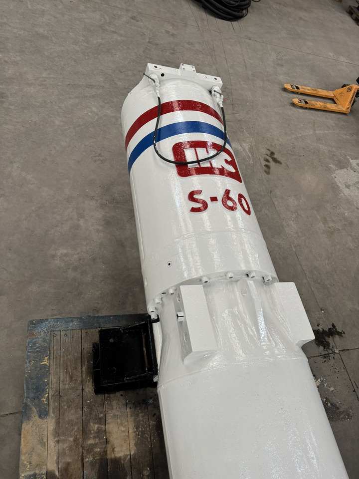 IHC Hydrohammer S-60 - Rambuk: billede 1 IHC Hydrohammer S-60 - Rambuk: billede 1