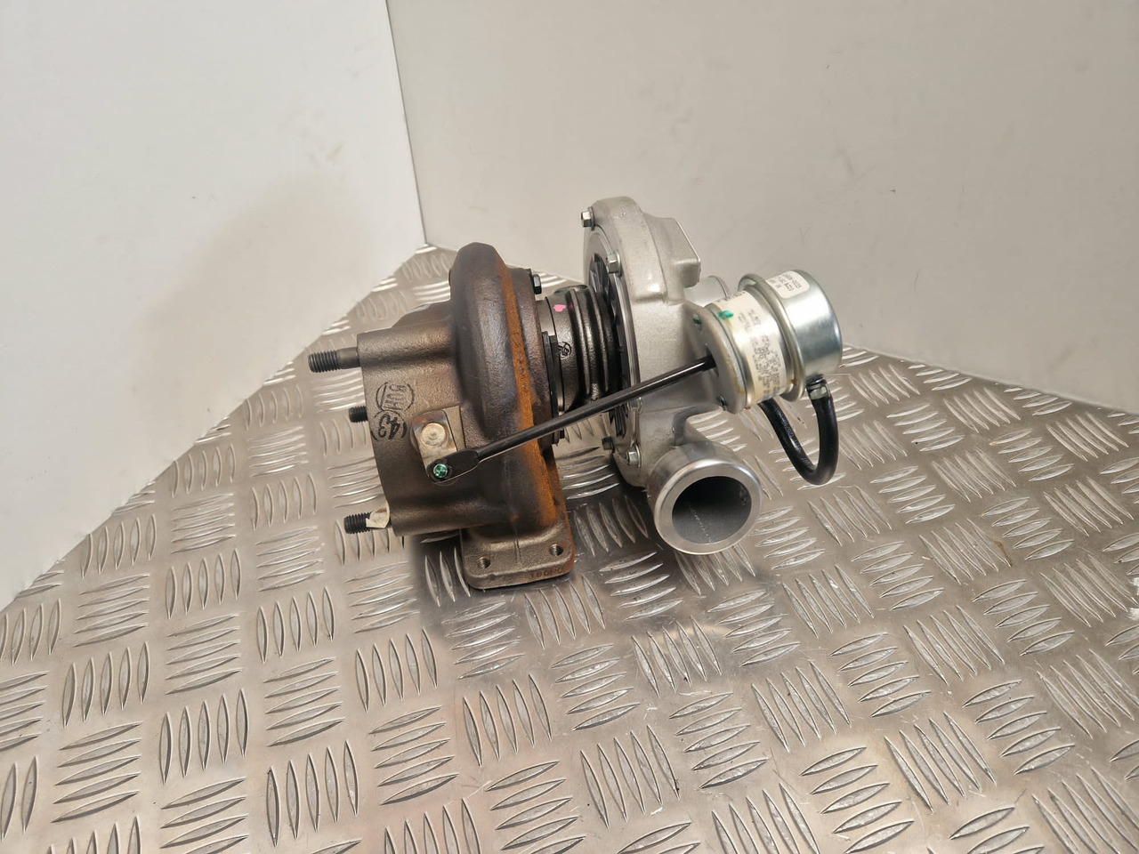 JCB turbocharger 320/06049 Garrett Turbo 762932-02 - Motor og reservedele for Entreprenørmaskin: billede 3 JCB turbocharger 320/06049 Garrett Turbo 762932-02 - Motor og reservedele for Entreprenørmaskin: billede 3