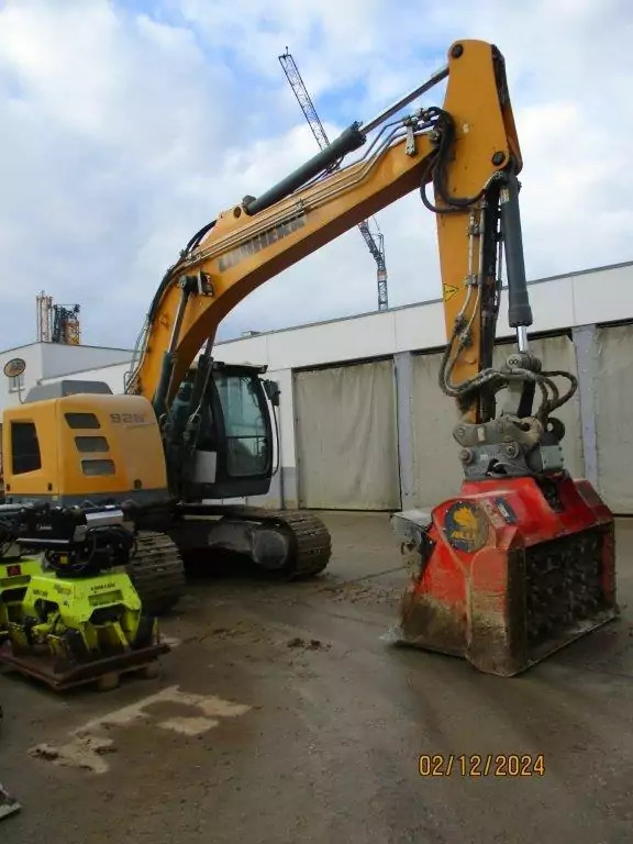 2015 Liebherr R 926 Compact - Bæltegravemaskine: billede 2 2015 Liebherr R 926 Compact - Bæltegravemaskine: billede 2