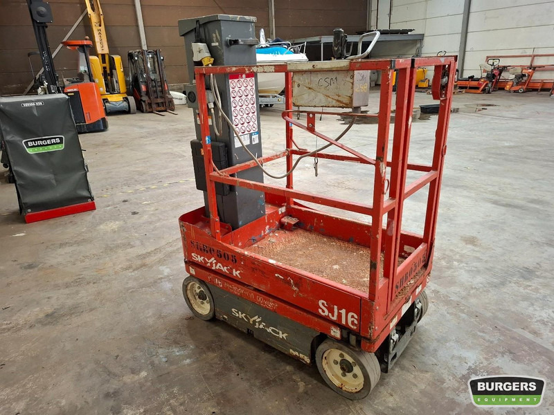 Skyjack SJ16 - Søjlelift: billede 2 Skyjack SJ16 - Søjlelift: billede 2