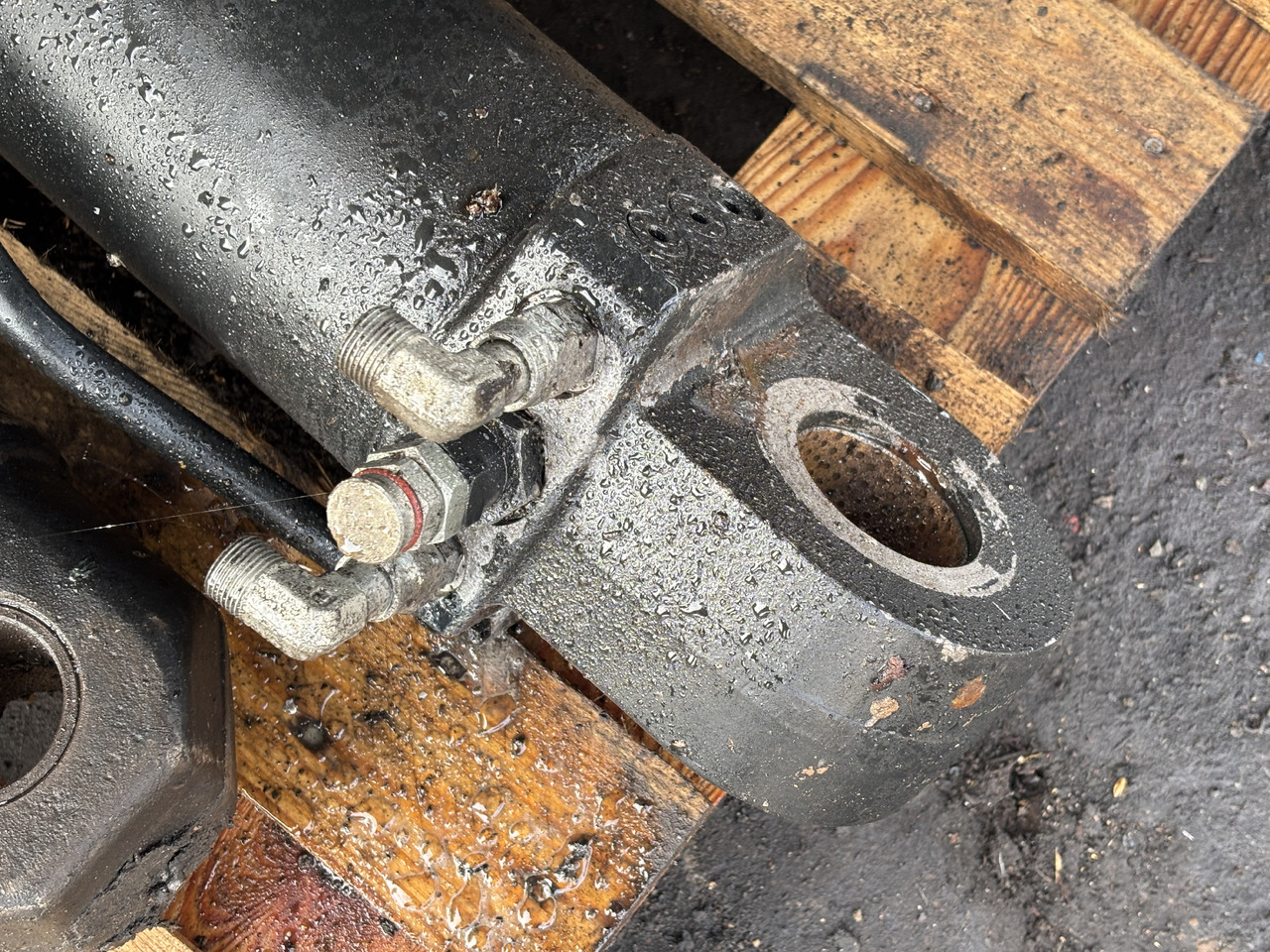 CAT Caterpillar TH336 TH 336 Siłownik Wychyłu Łyżki - Hydraulisk cylinder for Teleskop truck: billede 2 CAT Caterpillar TH336 TH 336 Siłownik Wychyłu Łyżki - Hydraulisk cylinder for Teleskop truck: billede 2