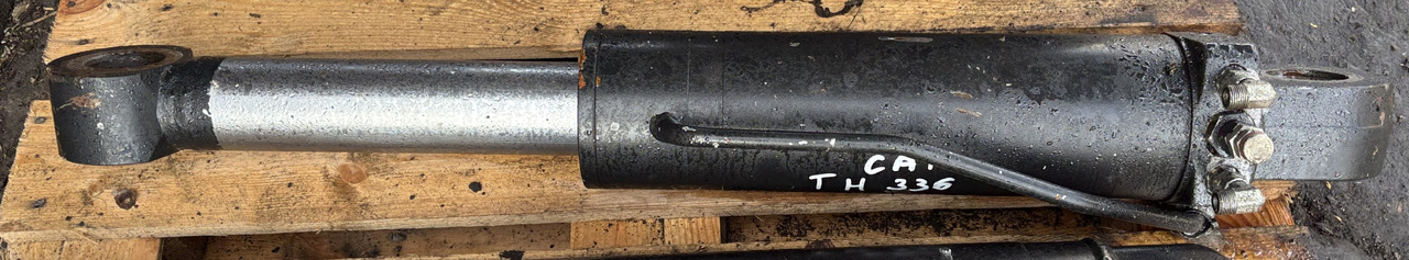 CAT Caterpillar TH336 TH 336 Siłownik Wychyłu Łyżki - Hydraulisk cylinder for Teleskop truck: billede 1 CAT Caterpillar TH336 TH 336 Siłownik Wychyłu Łyżki - Hydraulisk cylinder for Teleskop truck: billede 1