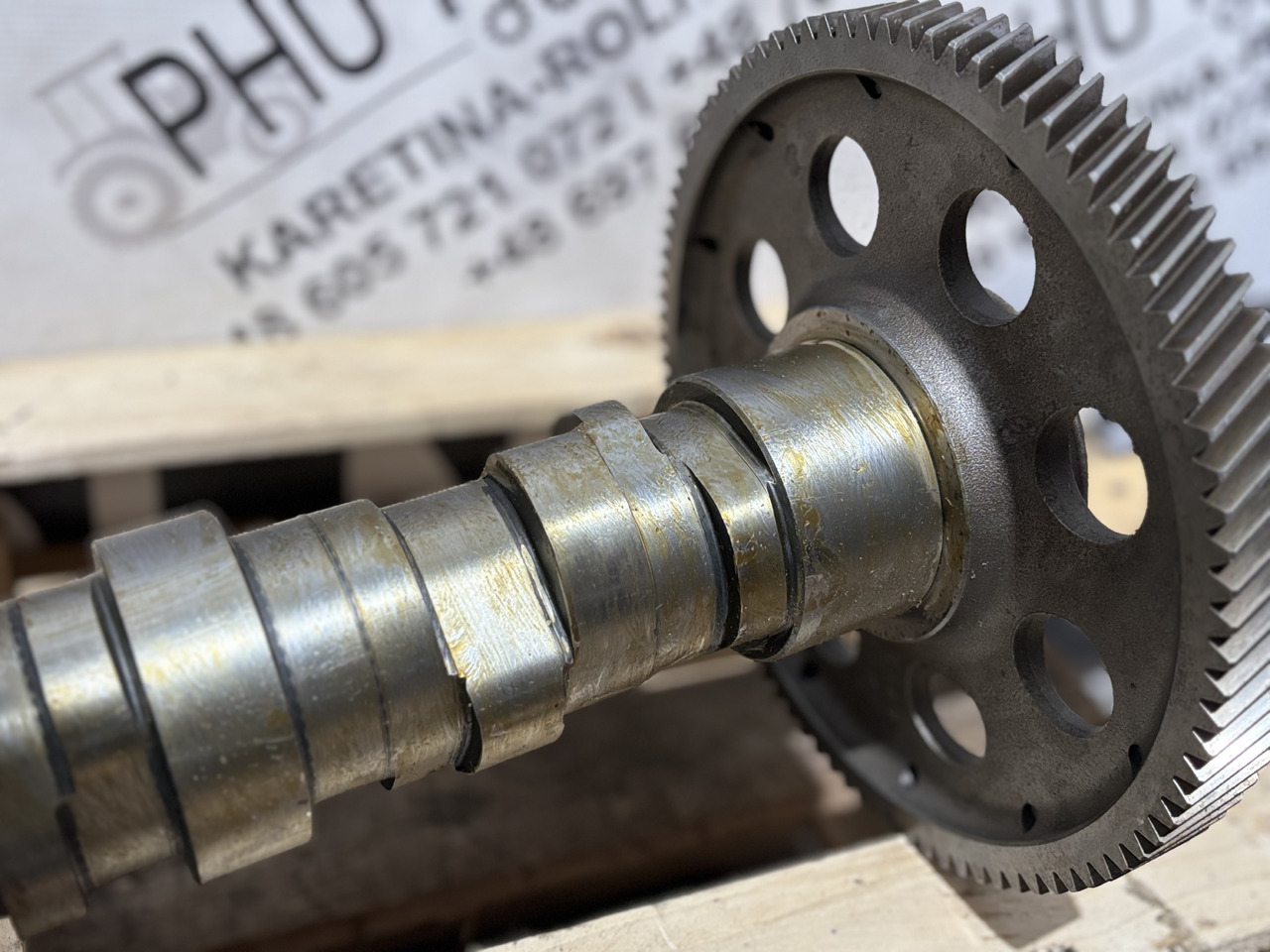 CLAAS Mercedes OM 502 LA V8 OM502LA Wałek Rozrządu 5420511201 - Knastaksel for Landbrugsmaskine: billede 1 CLAAS Mercedes OM 502 LA V8 OM502LA Wałek Rozrządu 5420511201 - Knastaksel for Landbrugsmaskine: billede 1