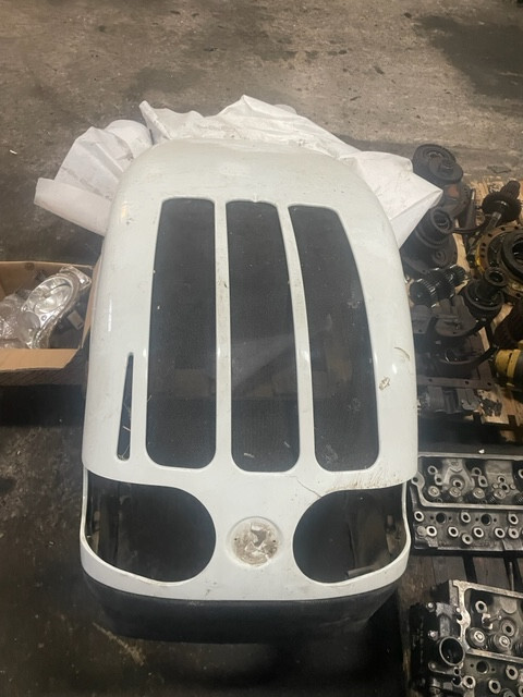 Ciągnik rolniczy Steyr 4085 Pokrywa silnika / Maska / Klapa Silnika - Hætte for Landbrugsmaskine: billede 4 Ciągnik rolniczy Steyr 4085 Pokrywa silnika / Maska / Klapa Silnika - Hætte for Landbrugsmaskine: billede 4