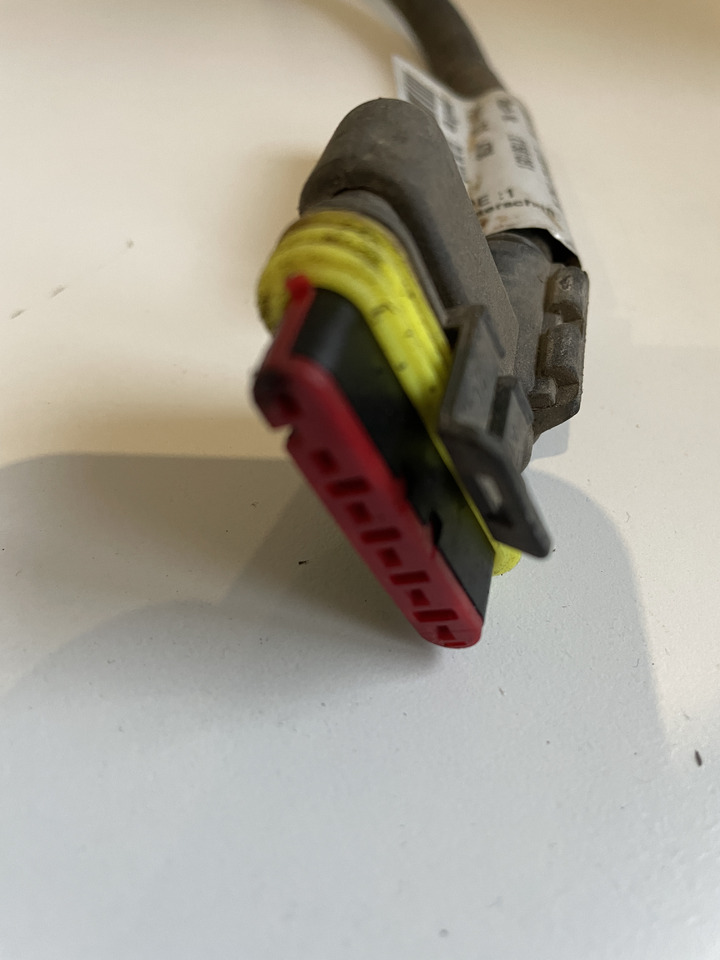 Claas Arion 550-520 650-620 - kabel wiązka elektryczna 0021581051 - Kabel/ Ledning for Traktor: billede 2 Claas Arion 550-520 650-620 - kabel wiązka elektryczna 0021581051 - Kabel/ Ledning for Traktor: billede 2