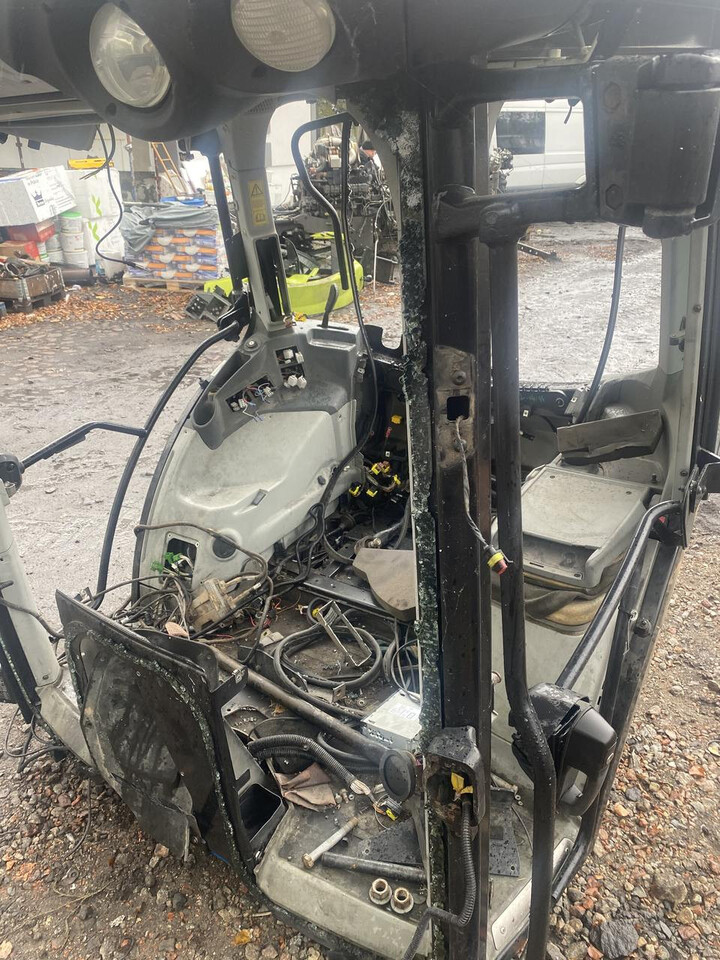 Claas Arion Seria 600 - Kabina - Førerhus for Landbrugsmaskine: billede 1 Claas Arion Seria 600 - Kabina - Førerhus for Landbrugsmaskine: billede 1