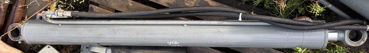 Claas Scorpion 7040 Siłownik Podnoszenia Siłownik Wyrównania 0013003700 0013003720 - Hydraulisk cylinder for Teleskop truck: billede 1 Claas Scorpion 7040 Siłownik Podnoszenia Siłownik Wyrównania 0013003700 0013003720 - Hydraulisk cylinder for Teleskop truck: billede 1