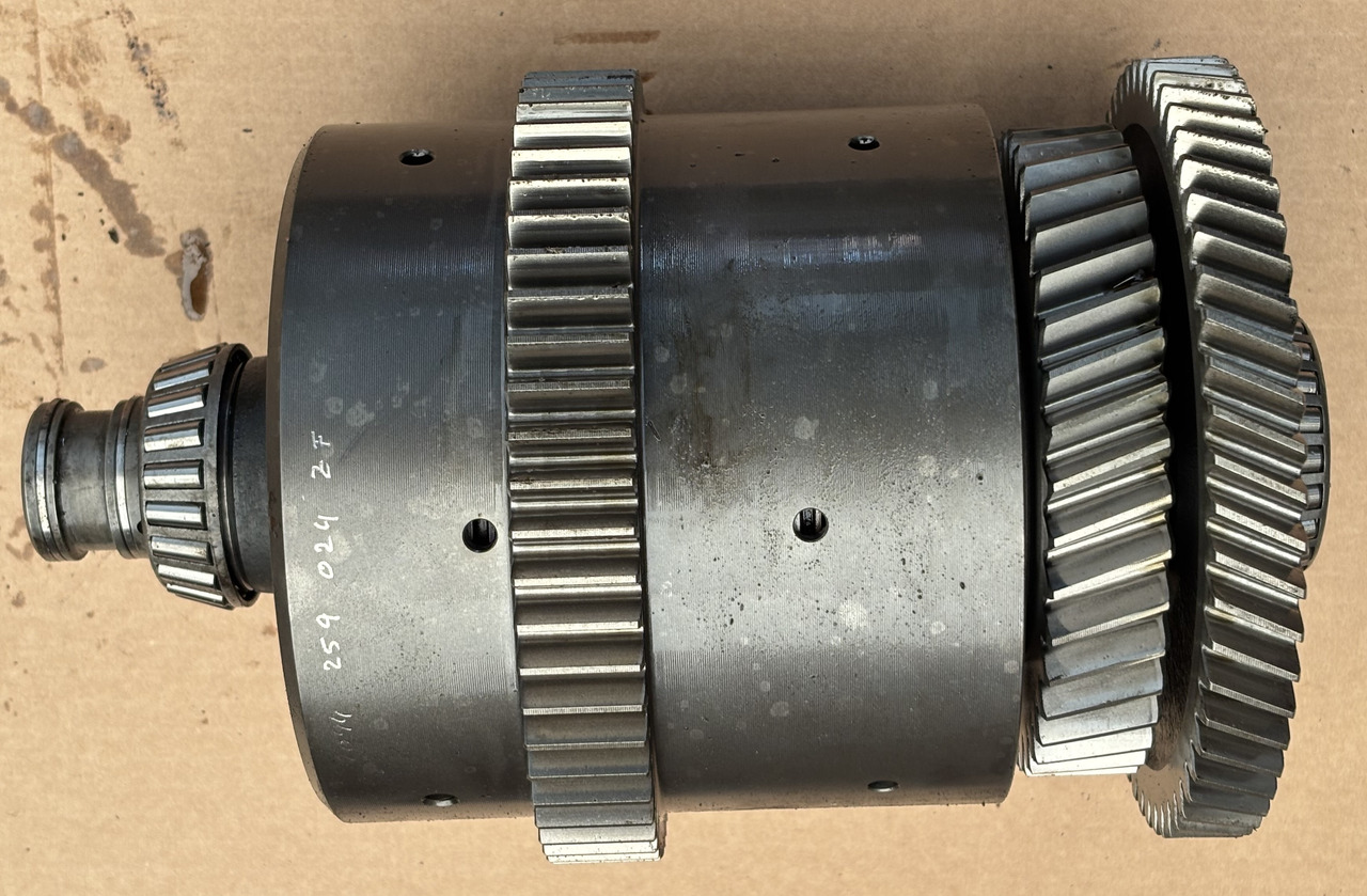 Deutz Fahr Agrotron 230 260 Skrzynia Biegów Kosz Obudowa Wał Tryb Zębatka Trzpień CZĘŚCI - Gearkasse for Landbrugsmaskine: billede 1 Deutz Fahr Agrotron 230 260 Skrzynia Biegów Kosz Obudowa Wał Tryb Zębatka Trzpień CZĘŚCI - Gearkasse for Landbrugsmaskine: billede 1